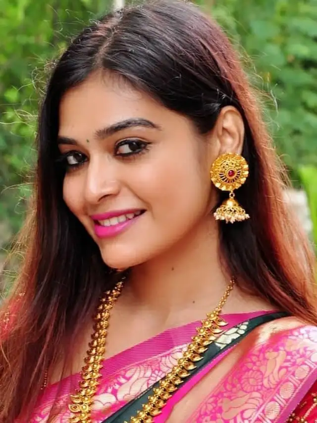 Dharsha Gupta pics for facebook profile