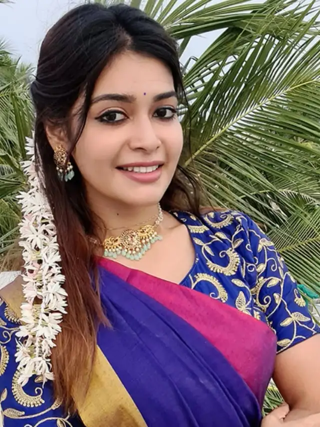 Dharsha Gupta pics in salwar suit